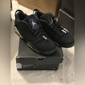 Jordan 6 low  gs sz 6